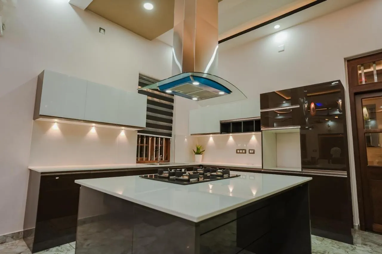 Guest house Thalir Resort Alappuzha